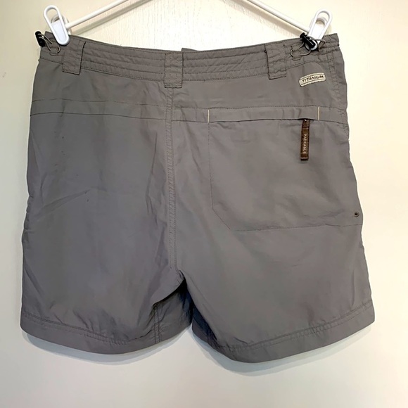 Columbia Titanium Shorts, Size 10, Gray Nylon - Picture 2 of 8